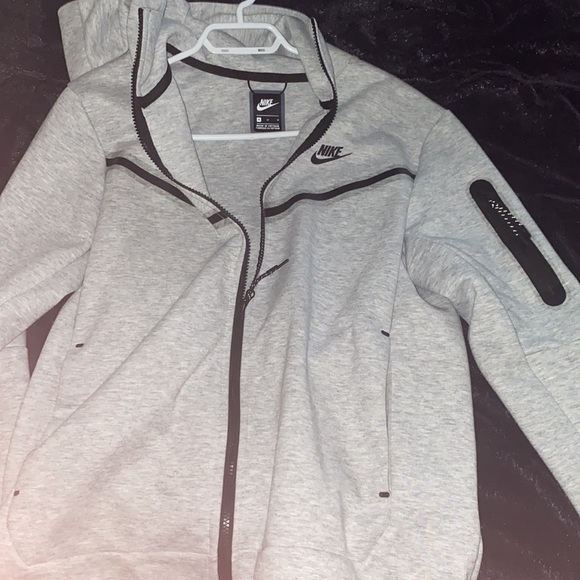 Nike tech jacket - Picture 4 of 4